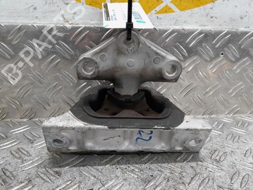Used Engine mount Engine mount SUZUKI VITARA (LY) 1.0 (APK 310) (111 hp) 26044237 26044237