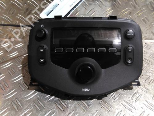Used Radio PEUGEOT 108 1.0 VTi 72 (72 hp) 26042510