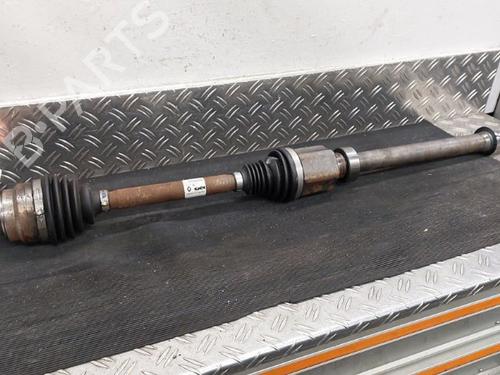 Used Right front driveshaft Right front driveshaft MERCEDES-BENZ HECKFLOSSE (W111, W112) 230 S (111.010) (120 hp) 32215465 32215465