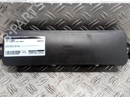 Used Knee airbag BMW 1 (F40) 118 i (136 hp) 30201790