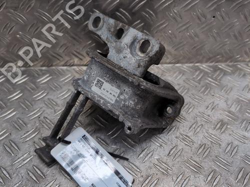 Used Engine mount Engine mount VW GOLF VII (5G1, BQ1, BE1, BE2) 1.2 TSI (105 hp) 26043928 26043928