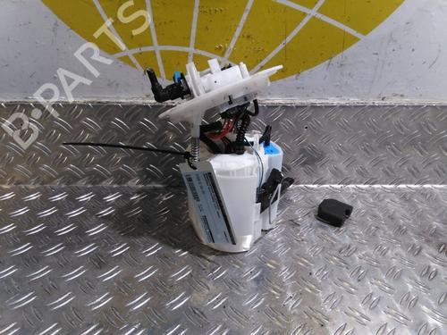 Used Fuel pump MERCEDES-BENZ GLC (X253) 300 4-matic (253.949) (245 hp) 26041933