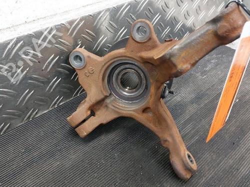 Fusee rechts voor MERCEDES-BENZ HECKFLOSSE (W111, W112) 230 S (111.010) (120 hp) 32215468