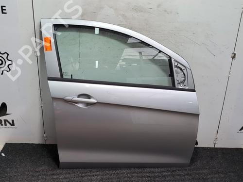 Used Right front door Right front door 37153922 37153922