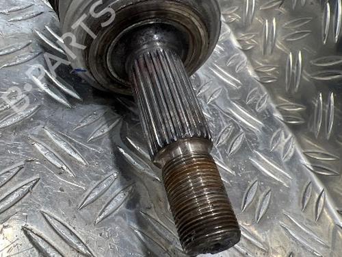 Used Right front driveshaft Right front driveshaft TOYOTA C-HR (_X1_) 1.8 Hybrid (ZYX10_, ZYX11_, ZYX10R, ZYX11R) (122 hp) 26043867 26043867