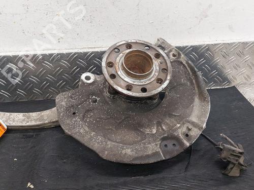 Used Left front steering knuckle Left front steering knuckle MERCEDES-BENZ C-CLASS (W205) C 180 (205.040, 205.140) (156 hp) 34694852 34694852