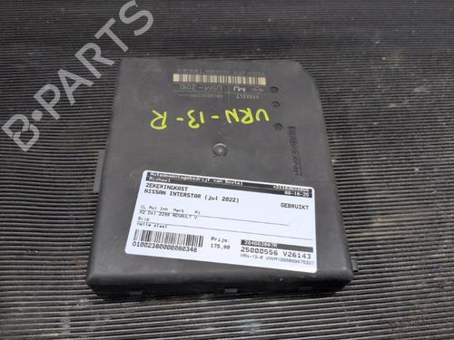 Used Fuse box NISSAN INTERSTAR Van (X62B) dCi 165 RWD (163 hp) 30155993