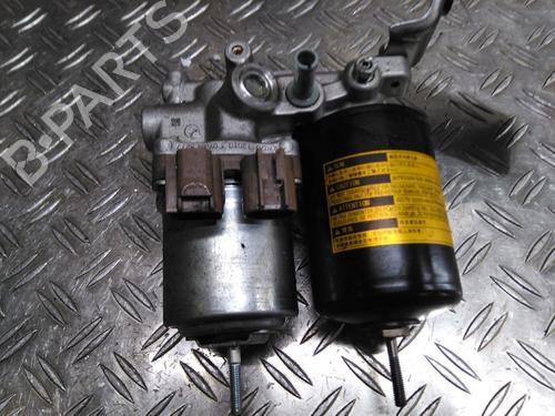 Used Steering pump TOYOTA YARIS (_P13_) 1.5 Hybrid (NHP130_, NHP130) (101 hp) 26042301