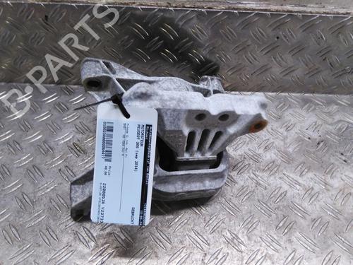 Used Engine mount PEUGEOT 308 SW II (LC_, LJ_, LR_, LX_, L4_) 1.6 BlueHDi 120 (120 hp) 26043404