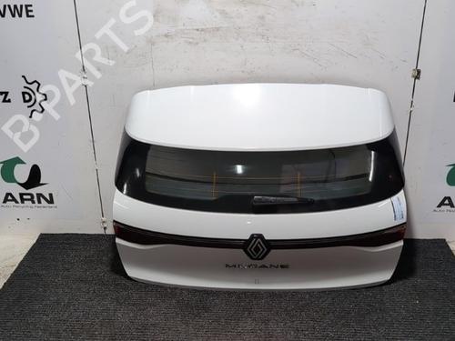 tailgate-renault-megane-e-tech-suv-2021-26654866 main image