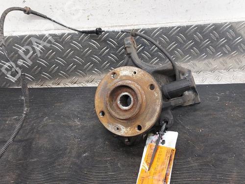 Used Right front steering knuckle Right front steering knuckle CITROËN C3 III (SX) 1.2 PureTech 82 (83 hp) 35805498 35805498