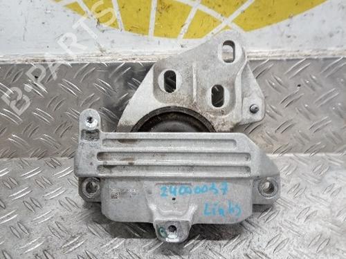 Used Engine mount Engine mount MERCEDES-BENZ A-CLASS (W177) A 180 (177.084) (136 hp) 26043605 26043605