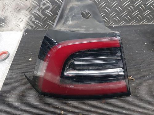 Venstre baglygte TESLA MODEL 3 (5YJ3) EV AWD (351 hp) 32044902