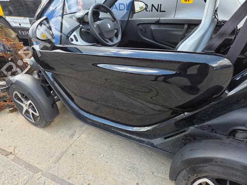 Used Left front door RENAULT TWIZY (MAM_) 80 (18 hp) 27590934