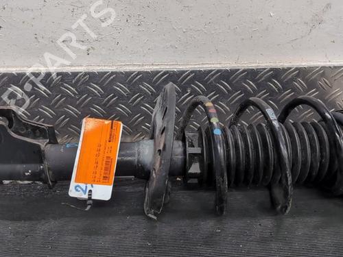 Used Right front shock absorber Right front shock absorber PEUGEOT 3008 II SUV (MC_, MR_, MJ_, M4_) 1.2 THP/ PureTech 130 (MRHNSM, MRHNSU, MRHNSJ, MRHNYW,... (131 hp) 31268581 31268581