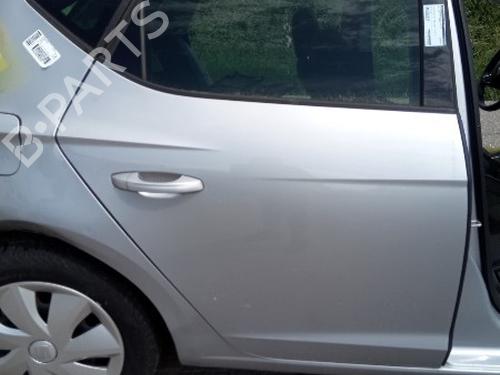 Used Right rear door SEAT LEON (5F1) 1.0 TSI (115 hp) 26043613