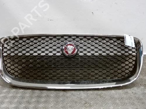 grille-jaguar-f-pace-x761-2015-26047506 main image