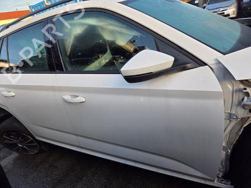 Dør højre fortil SKODA KAMIQ (NW4) 1.0 TSI (110 hp) 31945964