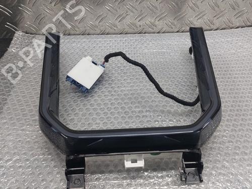 Plafonier Plafonier BMW X3 (G45) xDrive 30 e (299 hp) 33956289 33956289