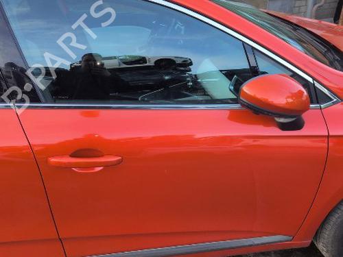 Used Right front door RENAULT CLIO V (B7_) 1.0 TCe 100 (B7MT) (101 hp) 26045391