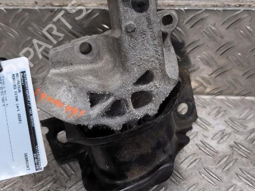 Used Engine mount MERCEDES-BENZ CITAN Box Body/MPV (W415) 108 CDI (415.603) (80 hp) 26044342