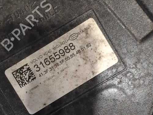 Full front VOLVO XC40 (536) T4 Plug-in Hybrid | BP31627398S1