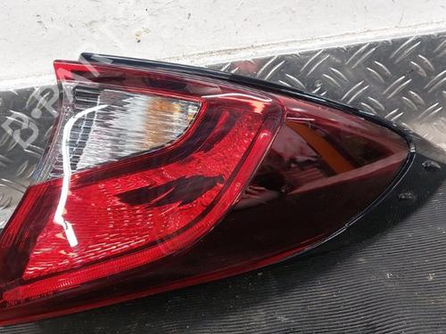 right-taillight-toyota-c-hr-_x1_-2016-33717640 main image