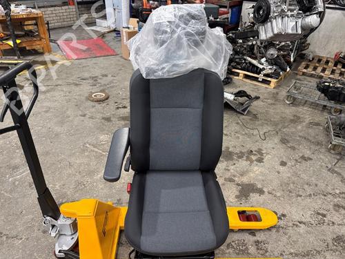 Used Left front seat Left front seat RENAULT MASTER III Platform/Chassis (EV, HV, UV) Z.E. (EV1Z, UV1Z) (77 hp) 35805453 35805453