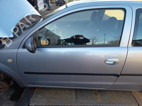 Used Left front door Left front door OPEL CORSA C (X01) 1.0 (F08, F68) (60 hp) 32763867 32763867