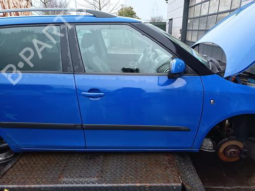 right-front-door-skoda-fabia-ii-combi-545-2007-2008-2009-2010-2011-2012-2013-2014-32762872 main image