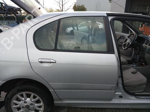 Used Right rear door NISSAN PRIMERA Hatchback (P11) 2.0 16V (140 hp) 27232345