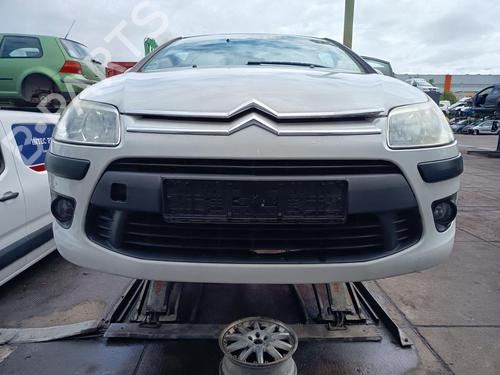 Used Front bumper CITROËN C4 Coupe (LA_) 1.4 16V (88 hp) 32761294