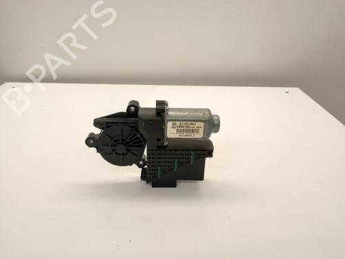 Used Left front window motor Left front window motor SKODA FABIA I (6Y2) 1.2 (54 hp) 32733937 32733937
