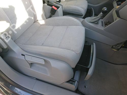 Right front seat VW TOURAN (1T1, 1T2) 1.6 FSI | BP27229501C16 