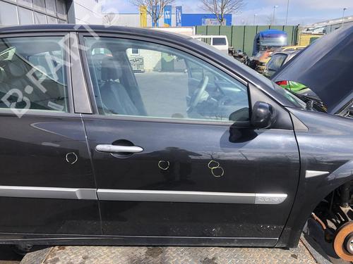 Used Right front door RENAULT MEGANE II Saloon (LM0/1_) 2.0 (135 hp) 32733844