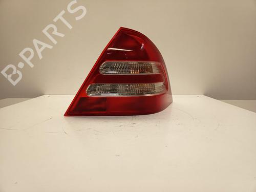 Used Right taillight Right taillight 32761159 32761159