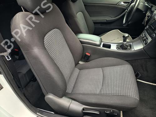 Used Right front seat Right front seat MERCEDES-BENZ C-CLASS Coupe (CL203) C 160 Kompressor (203.730) (122 hp) 32761597 32761597