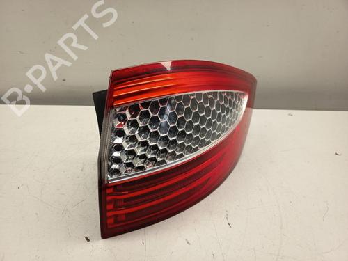 Used Right taillight Right taillight 32763032 32763032