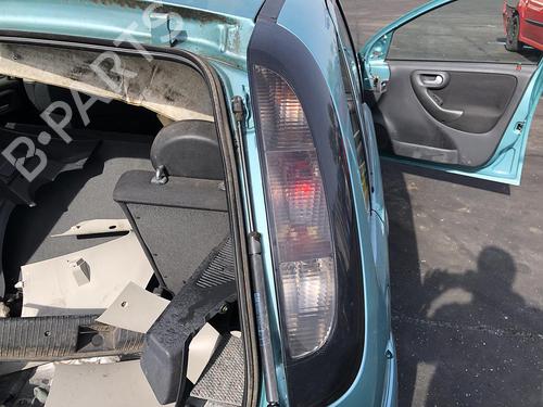 Used Right taillight Right taillight OPEL CORSA C (X01) 1.2 Twinport (F08, F68) (80 hp) 33611206 33611206