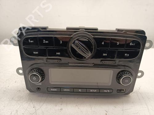 radio-smart-fortwo-coupe-453-2014-32762588 main image