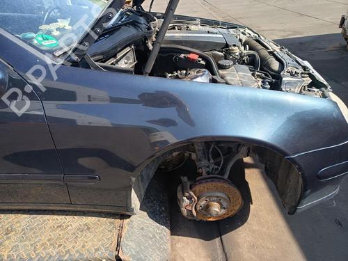 Used Right front fenders Right front fenders 37525559 37525559