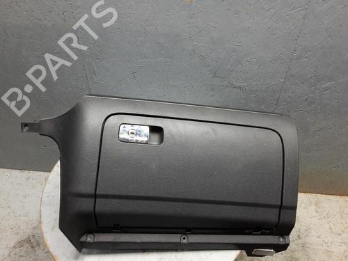 Used Glove box VW GOLF IV (1J1) 1.4 16V (75 hp) 27226210