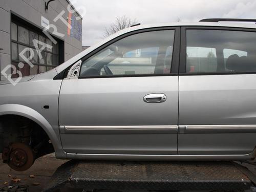 Used Left front door KIA CARENS II MPV (FJ) 2.0 CRDi (113 hp) 27229752