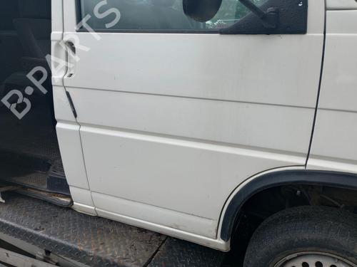 Right front door VW TRANSPORTER T4 Bus (70B, 70C, 7DB, 7DK, 70J, 70K, 7DC, 7DJ) 2.5 TDI | BP27231048C3 