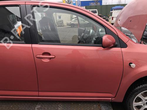 Puerta delantera derecha DAIHATSU SIRION (M3_) 1.3 (M301) (87 hp) 32733682