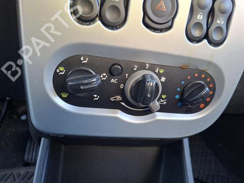 climate-control-dacia-sandero-2008-32761465 main image