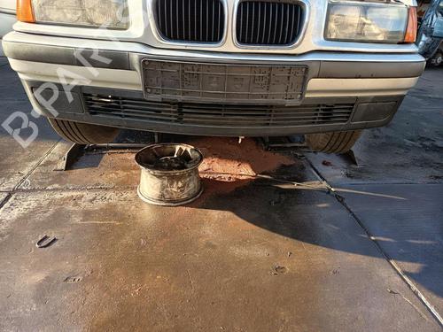 Used Front bumper Front bumper BMW 3 Compact (E36) 316 i (102 hp) 32762269 32762269