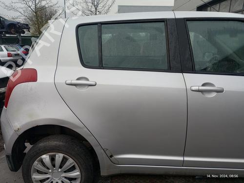 Dør høyre bak SUZUKI SWIFT III (MZ, EZ) 1.3 (RS413, ZC11S) (92 hp) 27232192