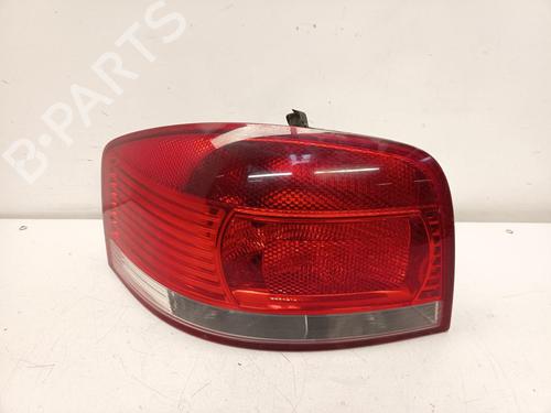 Feu arrière gauche Feu arrière gauche AUDI A3 Sportback (8PA) 2.0 TDI 16V (140 hp) 33995721 33995721