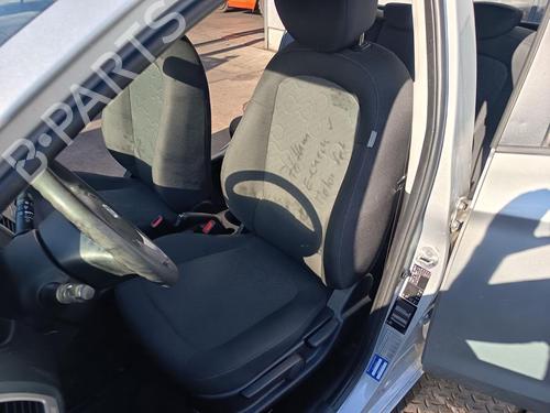 Used Left front seat Left front seat 37223705 37223705